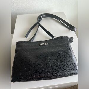 Guess crossbody purse